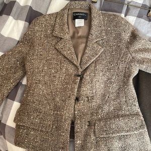 Chanel set beautiful and well taken care of